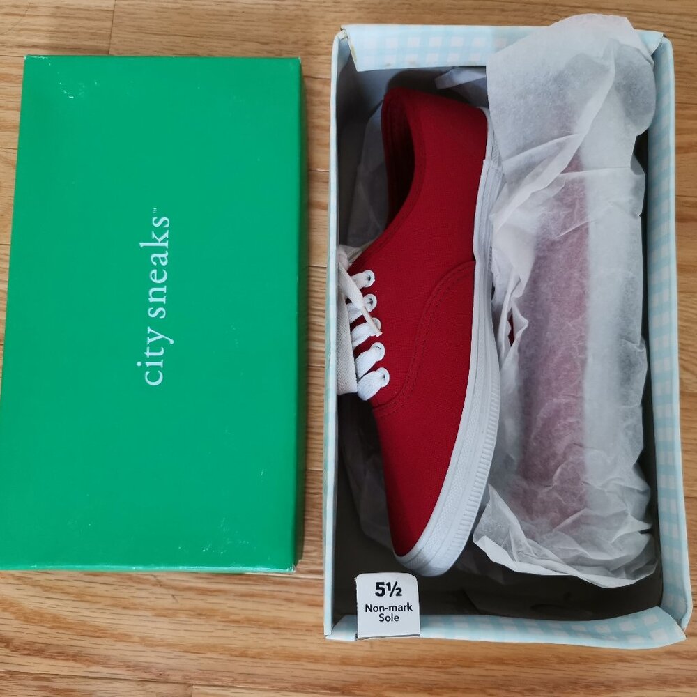 New In Box Women City Sneaks Sneakers Casual Shoes Red